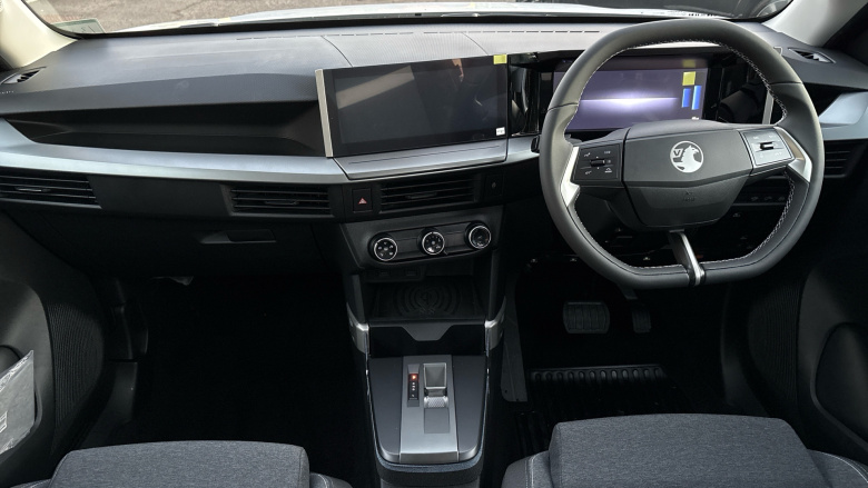 Vauxhall Frontera 1.2 Hybrid Design 5dr e-DCT6 Petrol Estate